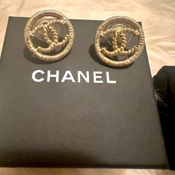 CHANEL Jewelry - 100% authentic Chanel CC earrings